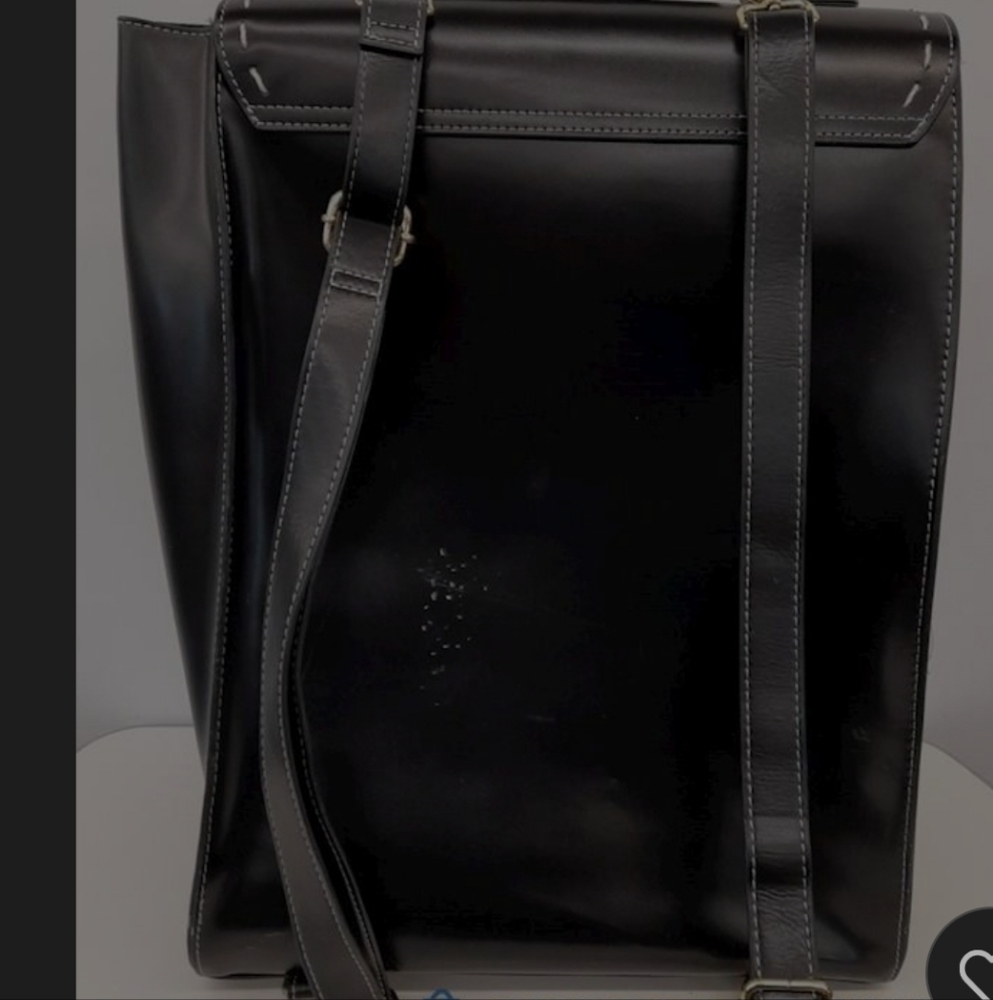 Black Leather Backpack with Bee Emblem - Picture 2 of 3